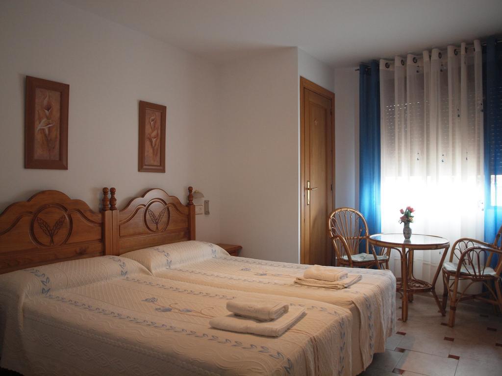 Hostal Yuste Garganta la Olla Exterior photo